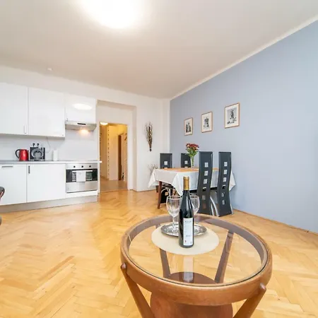 Apartment Ujezd 25 Prague